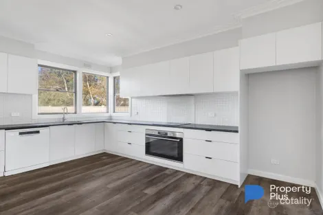 Property photo of 2 Guthrie Street Kangaroo Flat VIC 3555