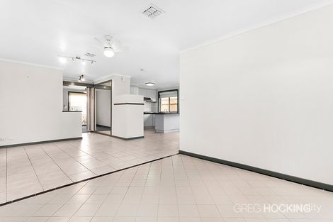 Property photo of 8 Thoroughbred Avenue Werribee VIC 3030