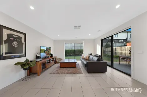 Property photo of 101 Wallaroo Way Doreen VIC 3754