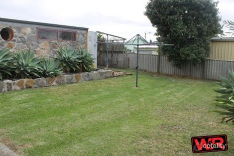 Property photo of 4 Pearl Street Yakamia WA 6330