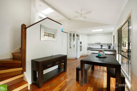 Property photo of 2/52 The Avenue Mount Saint Thomas NSW 2500