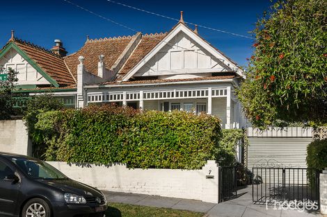 Property photo of 7 Carnarvon Road Caulfield North VIC 3161