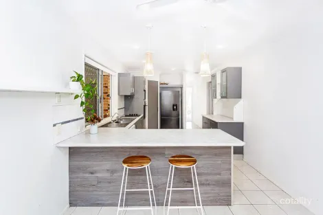 Property photo of 2 Colonial Court Mudgeeraba QLD 4213