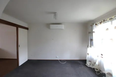 Property photo of 4/5 View Street Reservoir VIC 3073
