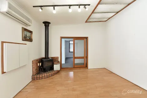 Property photo of 4 Spring Street Niddrie VIC 3042