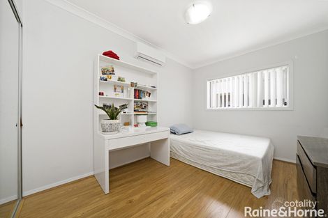 Property photo of 2/10 Strouthion Court Green Valley NSW 2168