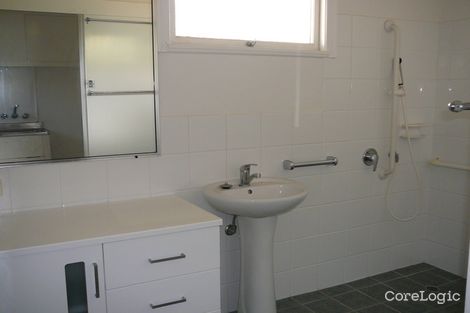 Property photo of 17 Banoon Drive Wynnum QLD 4178