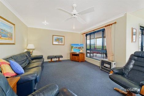 Property photo of 32 Kendall Crescent Bonny Hills NSW 2445