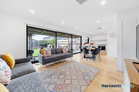 Property photo of 52 West Gateway Keilor East VIC 3033