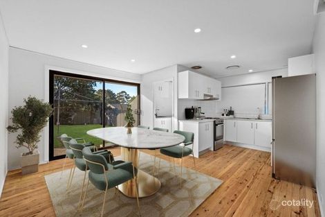 Property photo of 30 Poplar Crescent Bradbury NSW 2560