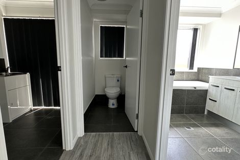 Property photo of 23 Sailaway Circuit Eli Waters QLD 4655