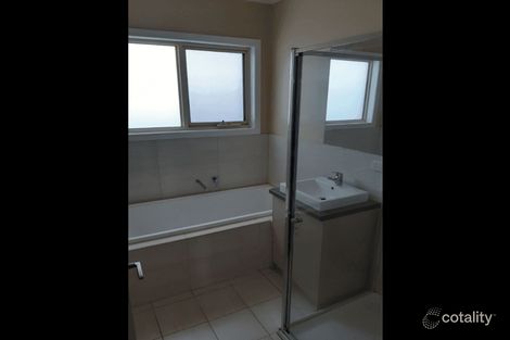 Property photo of 2/6 Culliver Avenue Eumemmerring VIC 3177