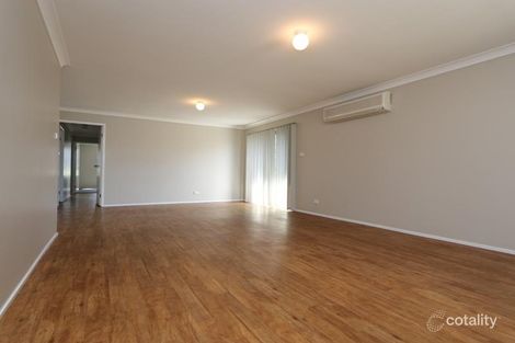 Property photo of 2/5 Neptune Close Rutherford NSW 2320