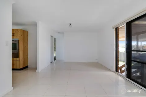 Property photo of 2 Donaldson Drive Broadford VIC 3658