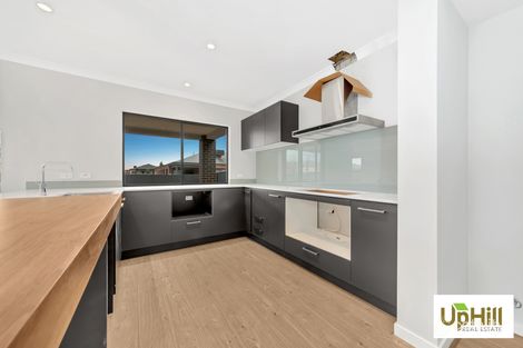Property photo of 15 Epsom Lane Cranbourne North VIC 3977