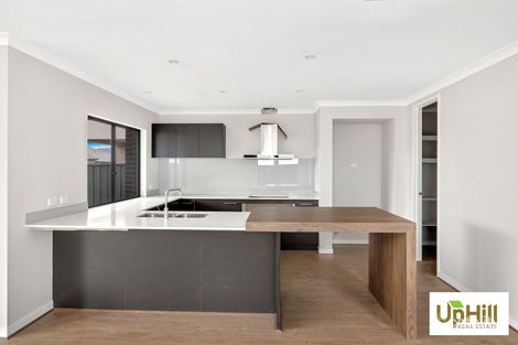 Property photo of 15 Epsom Lane Cranbourne North VIC 3977
