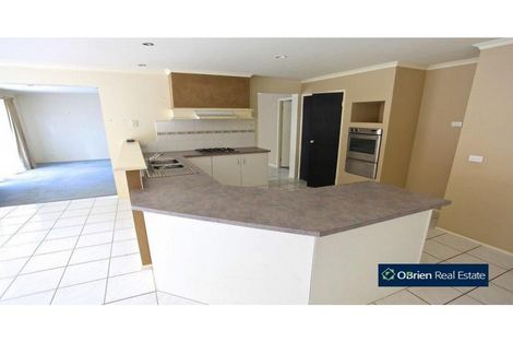 Property photo of 13 Cheshire Place Narre Warren South VIC 3805