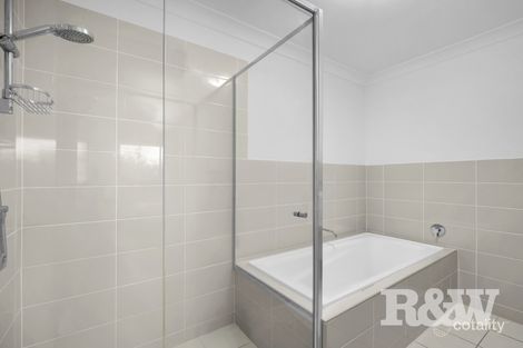 Property photo of 7 Highland Close Macquarie Links NSW 2565