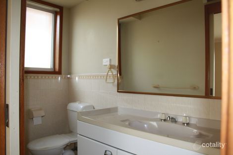Property photo of 10 James Sea Drive Green Point NSW 2251
