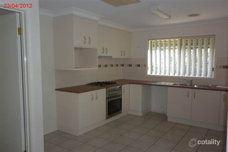 Property photo of 27 Yarralumla Drive West Wodonga VIC 3690