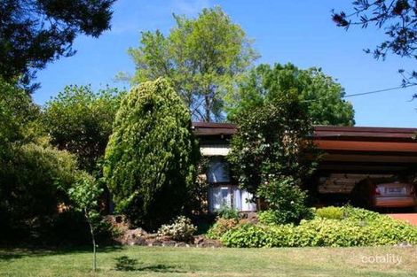 Property photo of 8 Carinya Road Greensborough VIC 3088