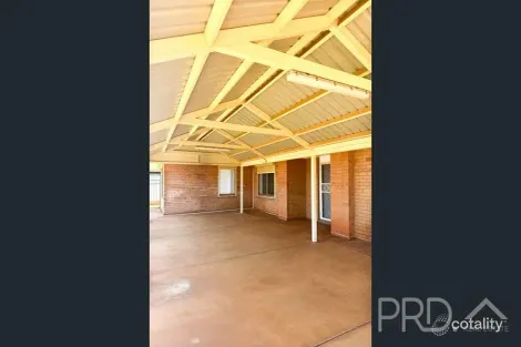 Property photo of 15 Burke Crescent Dampier WA 6713