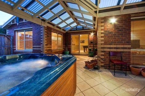 Property photo of 8 Stonehaven Avenue Cranbourne VIC 3977