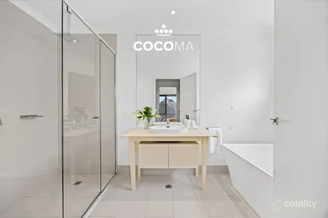 Property photo of 33 Villa Road Springvale VIC 3171