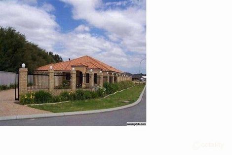 4 Pindi Ct, South Guildford, WA 6055