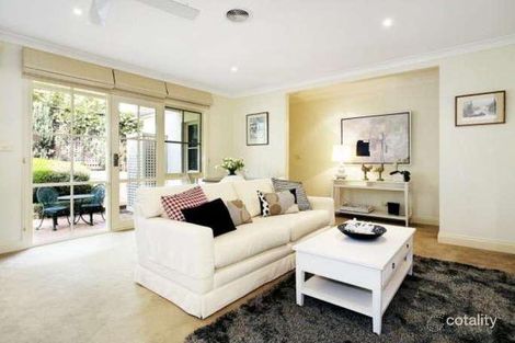 Property photo of 2/16 Rosedale Road Glen Iris VIC 3146