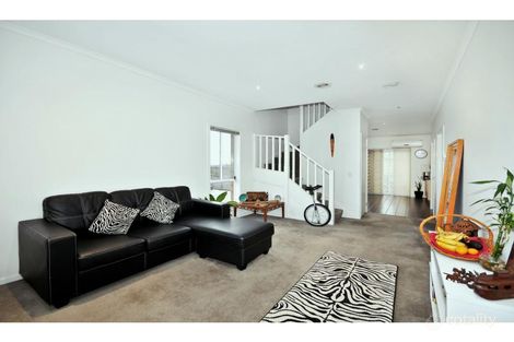Property photo of 5 Seggan Circle Gowanbrae VIC 3043