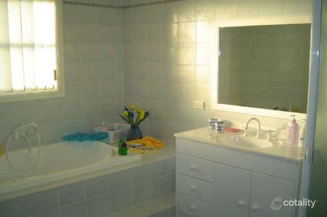 Property photo of 12 Sillwood Place West Hoxton NSW 2171