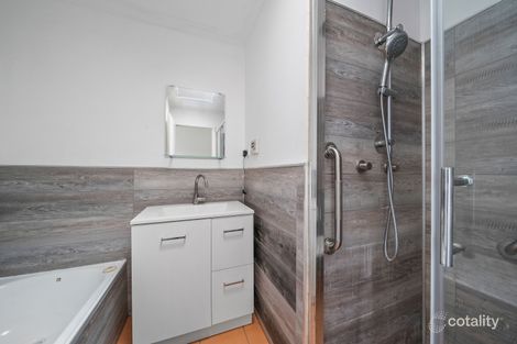 Property photo of 30 Bimbiang Crescent Ngunnawal ACT 2913