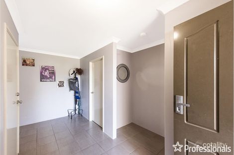 Property photo of 5 Viewed Green Byford WA 6122