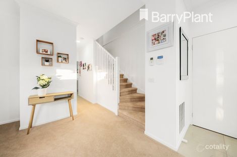 Property photo of 20 Everly Circuit Pakenham VIC 3810