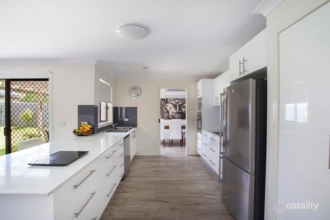 Property photo of 16 Golden Wattle Drive Ulladulla NSW 2539
