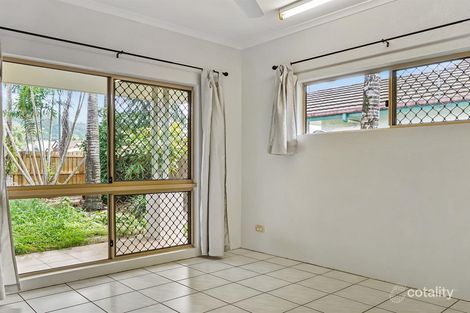 42 Silky Oak Ct, Mooroobool, QLD 4870