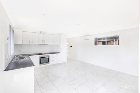 Property photo of 19 Lyn Circuit Jamisontown NSW 2750