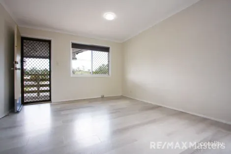 Property photo of 30 Rinto Drive Eagleby QLD 4207