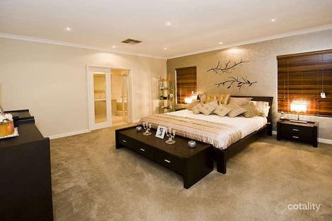 Property photo of 15 Tondoon Bend Aveley WA 6069