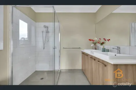Property photo of 13 Closette Circuit Tarneit VIC 3029