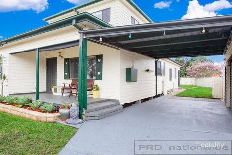 Property photo of 14 Lang Crescent Tarro NSW 2322