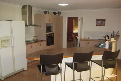 Property photo of 8 Edward Street Labrador QLD 4215