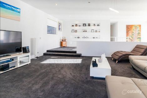 Property photo of 37 Knightsbridge Parade East Paradise Point QLD 4216