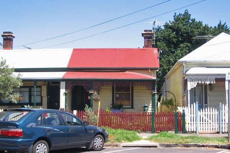 4 Perry St, Seddon, VIC 3011