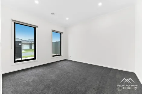 Property photo of 3 Zion Parade Clyde VIC 3978