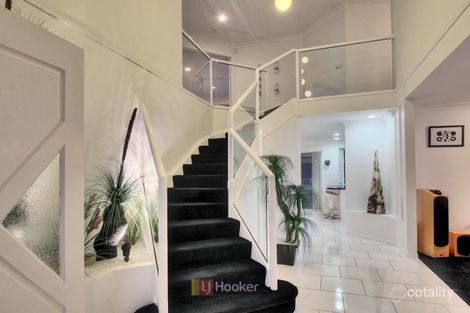 Property photo of 11 Saint John Close Parkinson QLD 4115