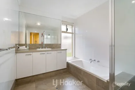 Property photo of 2 Armstrong Road Broadwater WA 6280