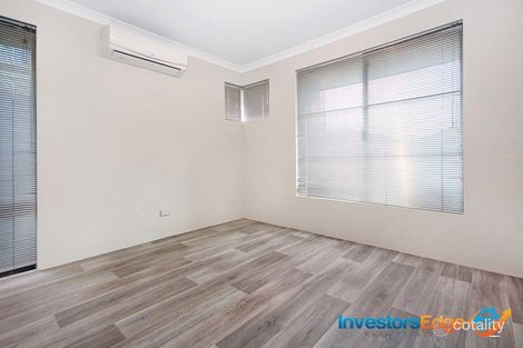 6 Fennell Cres, Wattle Grove, WA 6107