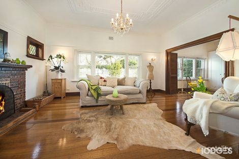 Property photo of 17 Oswald Thomas Avenue Hampton East VIC 3188